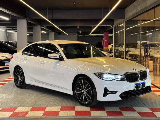 BMW 320i 2.0 16V TURBO GASOLINA SPORT AUTOMÁTICO BMW 320i 2.0 16V TURBO GASOLINA SPORT AUTOMÁTICO